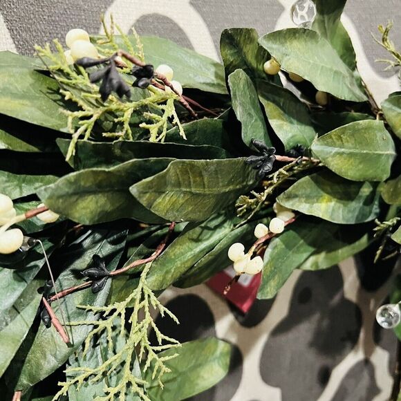 Pottery Barn 16” BAY LEAF Square Crystal Wreath - Picture 3 of 3